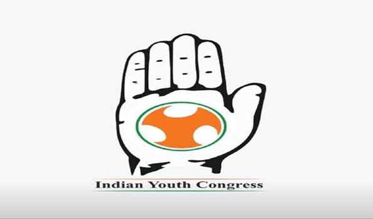 युवा कांग्रेस का मोरबी हादसे के मृतकों को श्रद्धांजलि देने के लिए कैंडल मार्च